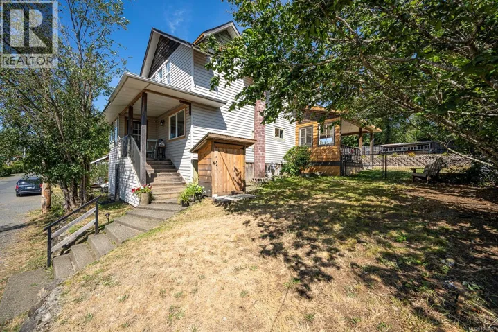2612 Dunsmuir Ave, Cumberland, British Columbia V0R1S0