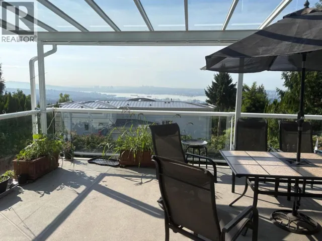 1560 VINSON CREEK, West Vancouver, British Columbia V7S2Y1
