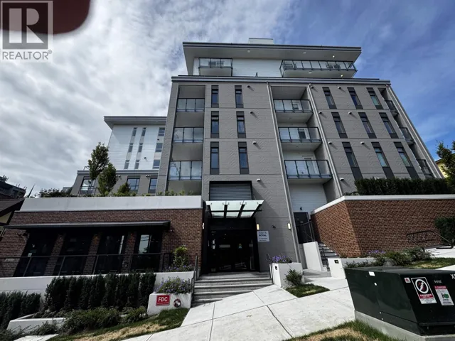 611 82 FIRST STREET, New Westminster, British Columbia V3L0L8