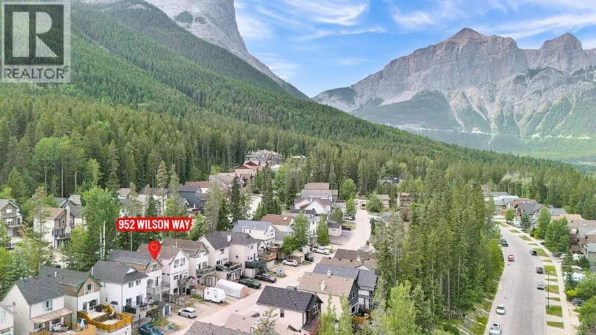 952 Wilson Way, Canmore, Alberta T1W2Z4