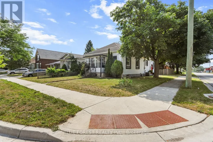 25 MAJOR STREET, London East (East M), Ontario N5Z1E2
