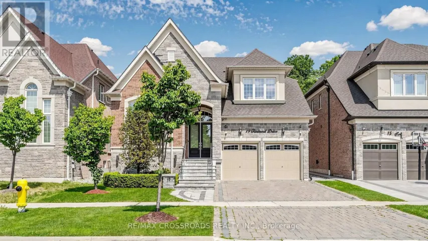 19 FINLAND DRIVE, Vaughan (Kleinburg), Ontario L4H4A2