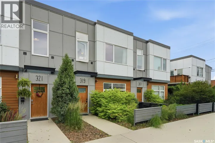 319 D AVENUE S, Saskatoon, Saskatchewan S7M1R2