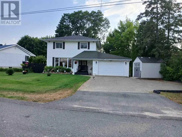 45 Poplar RD, Elliot Lake, Ontario P5A2J4