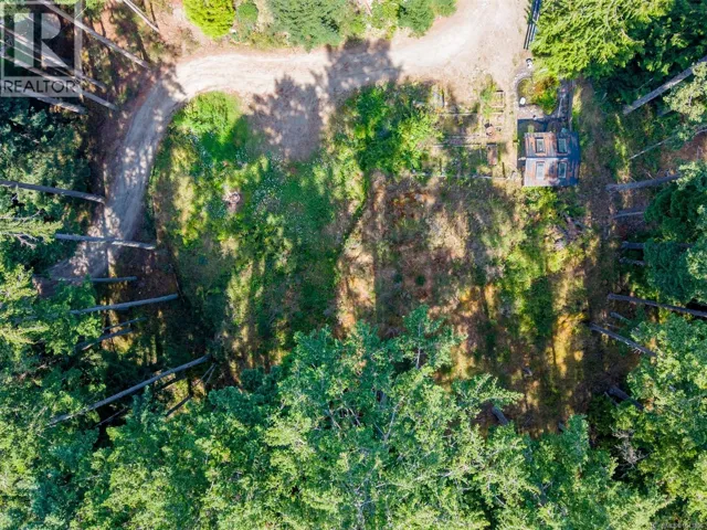 422 Sailor Rd, Pender Island, British Columbia V0N2M0