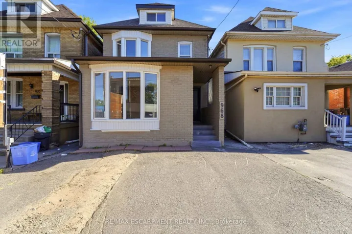 968 MAIN STREET E, Hamilton (Blakeley), Ontario L8M1M8