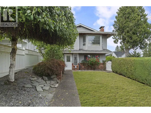 409 SHERBROOKE STREET, New Westminster, British Columbia V3L3N1