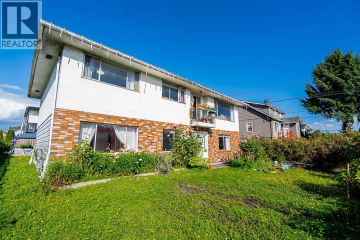 343 PEMBINA STREET, New Westminster, British Columbia V3M5J5