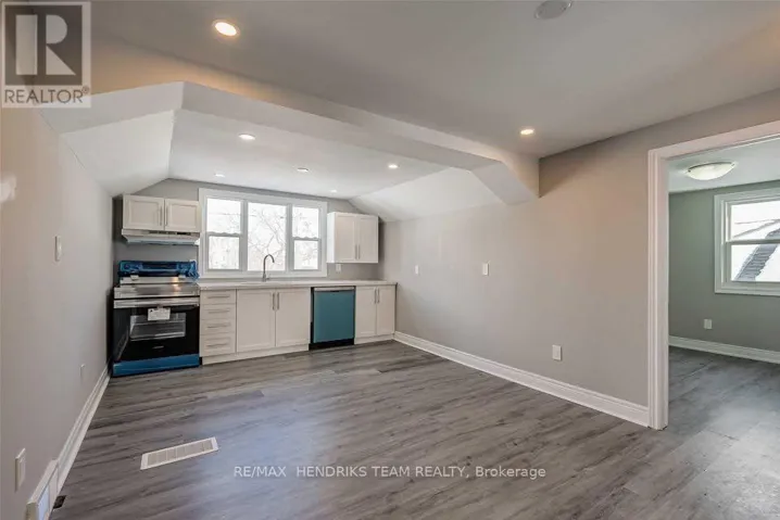 UPPER FLOOR - 9 RYKERT STREET, St. Catharines (Western Hill), Ontario L2S1J6
