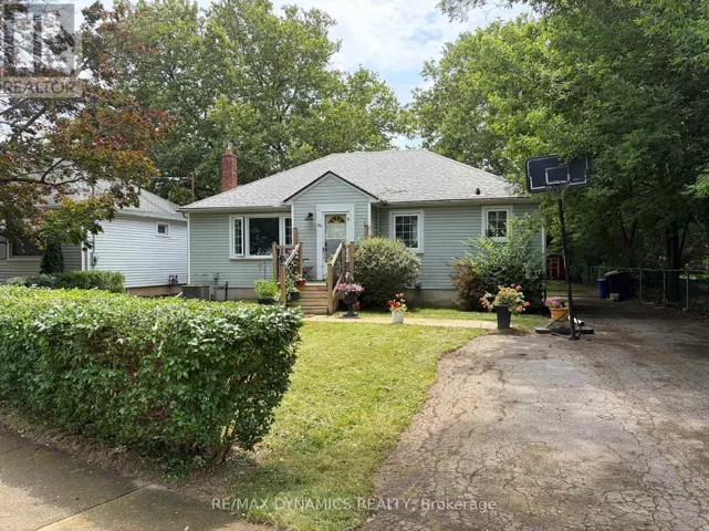 26 BEAMER AVENUE, St. Catharines (Bunting/Linwell), Ontario L2M2L3