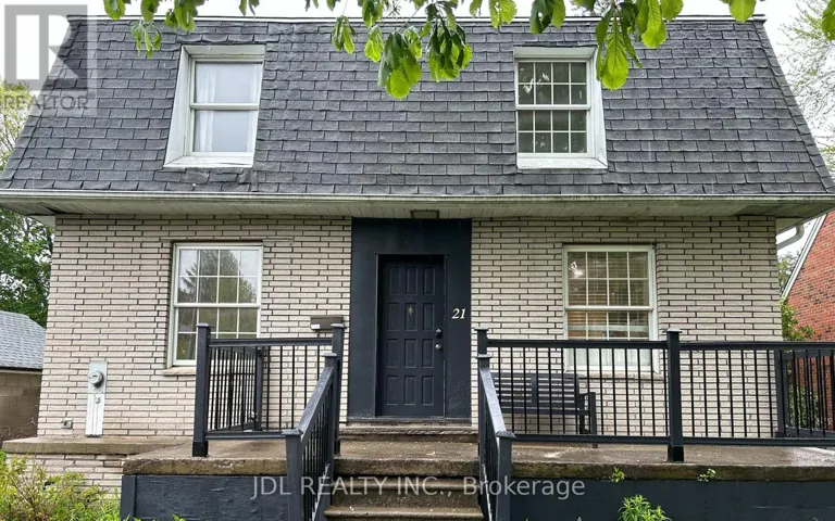 TWO-BEDROOM BSMT - 21 SQUIRES AVE AVENUE, Toronto (O'Connor-Parkview), Ontario M4B2R2