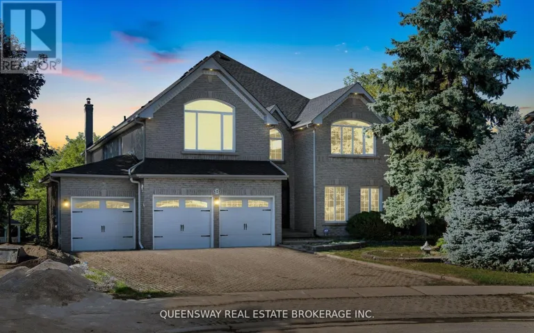 619 CULLER MEWS, Newmarket (Stonehaven-Wyndham), Ontario L3X1V8