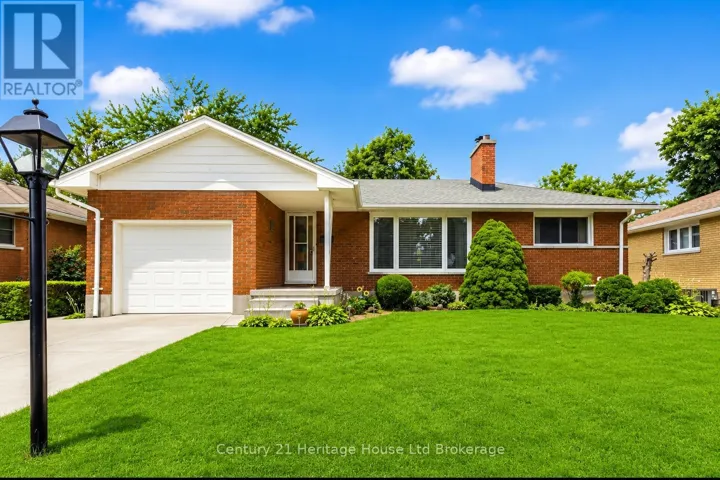 26 DEVERON CRESCENT, London South (South T), Ontario N5Z4B1
