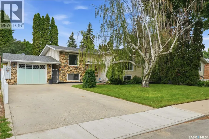 429 Montreal AVENUE S, Saskatoon, Saskatchewan S7M3L2