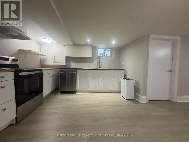 LOWER LEVEL - 3 TYRONE AVENUE, Toronto (Mount Dennis), Ontario M6M2K4