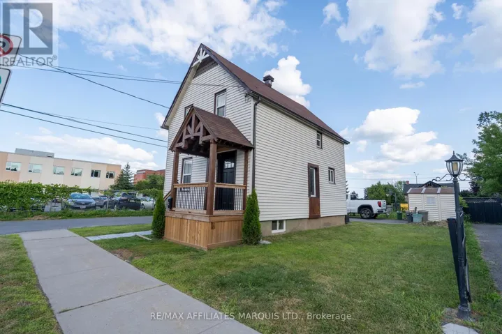2 WHITEHEAD AVENUE, Cornwall, Ontario K6J1B1
