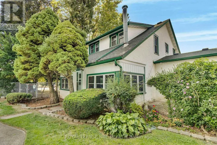 6511 RIALL STREET, Niagara Falls (Stamford), Ontario L2J1Z4
