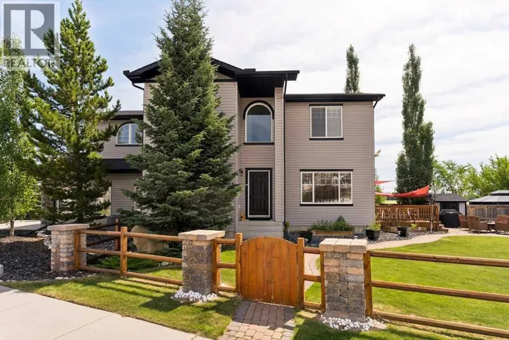115 Rockmont Court NW, Calgary, Alberta T3G5V8
