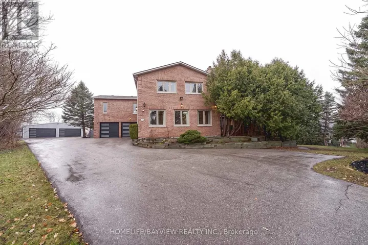 25 WHISPERING PINE TRAIL, Aurora (Aurora Heights), Ontario L4G5C7