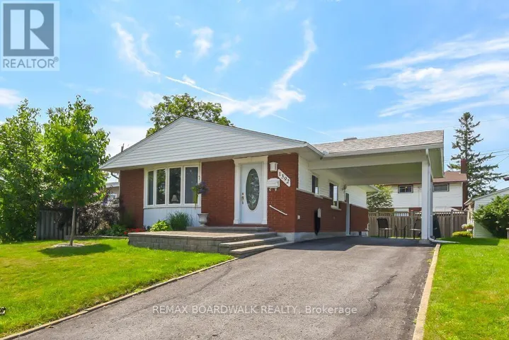 1392 CHARTRAND AVENUE, Ottawa, Ontario K1E1H8