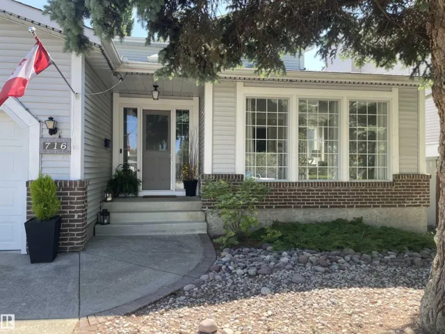 716 Hendra CR NW NW, Edmonton, Alberta T6R1S6