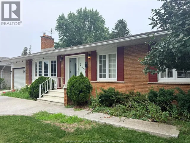 2450 ACADEMY DRIVE Unit# MAIN FLOOR, Windsor, Ontario N9E2G6