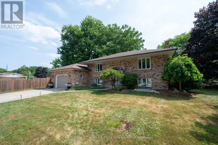 11 WATER STREET, Lambton Shores (Forest), Ontario N0N1J0