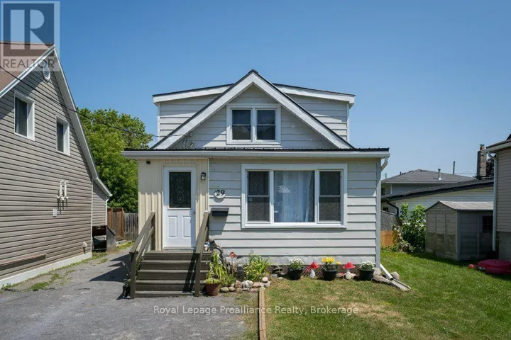 29 PELHAM STREET, Quinte West (Trenton Ward), Ontario K8V5A8