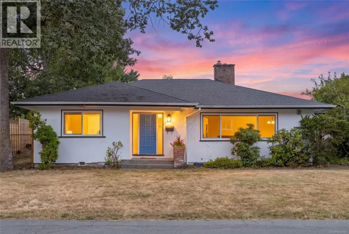 3830 Palo Alto St, Saanich, British Columbia V8P4S3