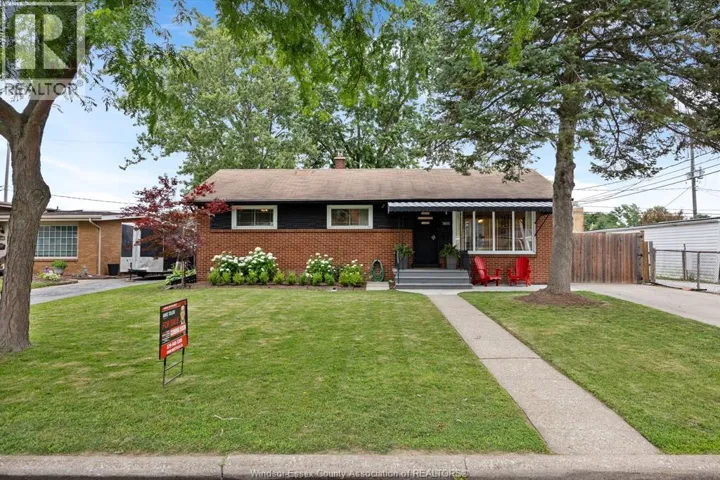 1600 ST. GABRIEL, Windsor, Ontario N9E1P1