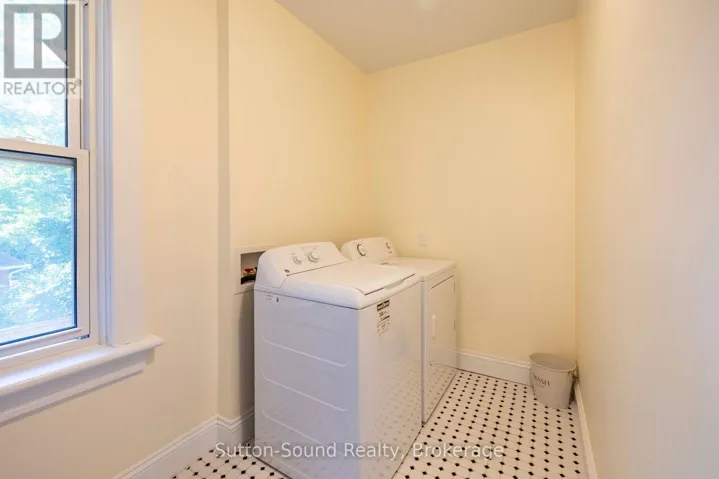 780