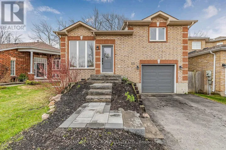 11 MASTERS DRIVE, Barrie (East Bayfield), Ontario L4M6W4