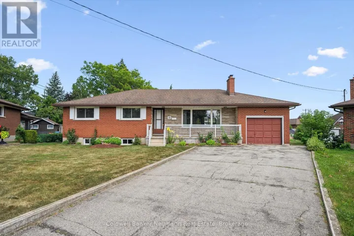 10 KARA LEE COURT, Guelph (St. George's), Ontario N1E4P2