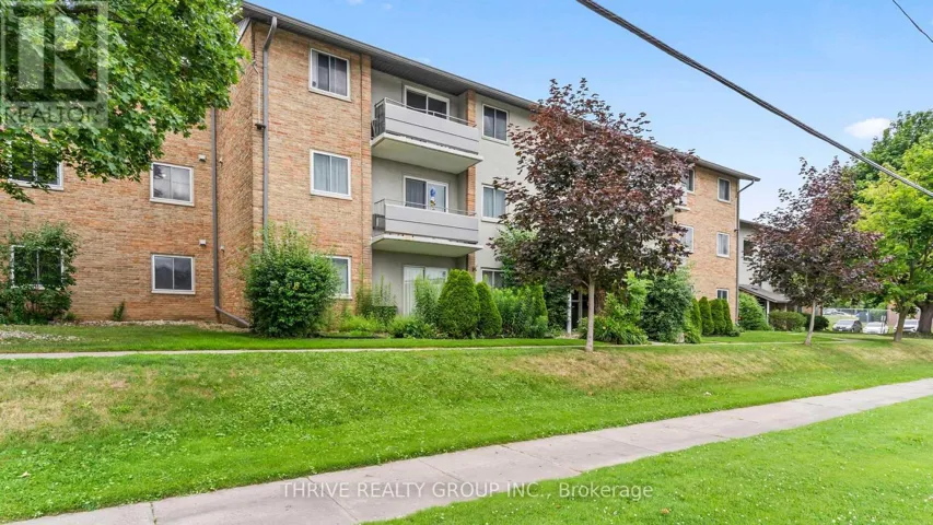 4 - 635 WONDERLAND ROAD S, London South (South M), Ontario N6K1M1