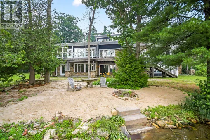1064 ROAD 3200, Gravenhurst (Muskoka (S)), Ontario P1P0E7