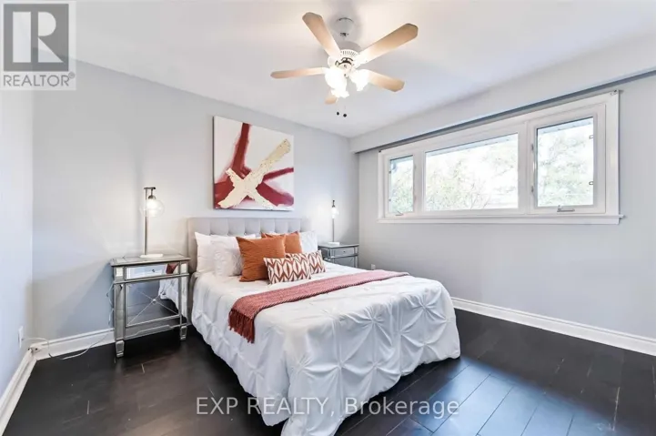 132 BROOKHAVEN DRIVE, Toronto (Brookhaven-Amesbury), Ontario M6M4P2