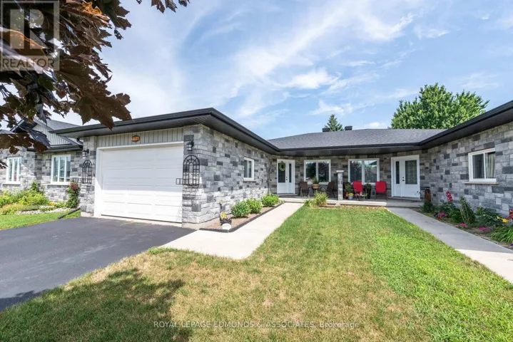 375 PATRICIA AVENUE, Pembroke, Ontario K8A0E6