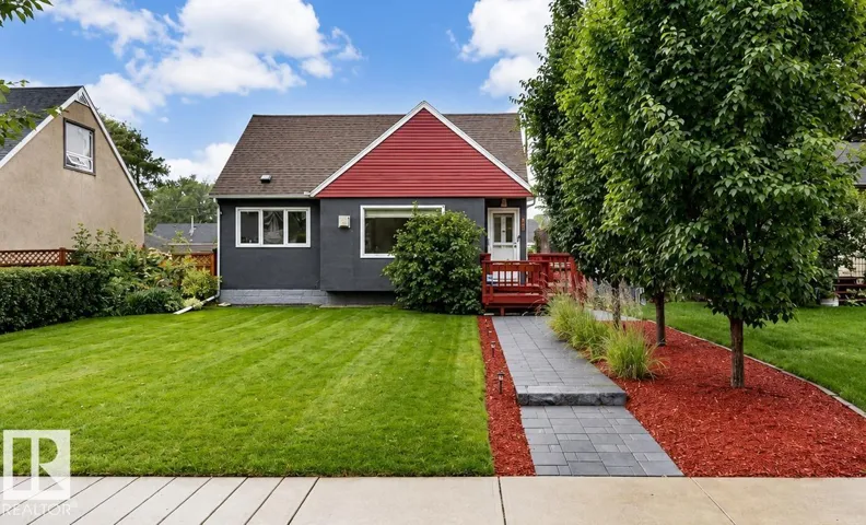 7727 77 AV NW, Edmonton, Alberta T6C0K6