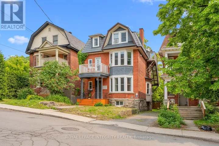 3 - 339 CHAPEL STREET, Ottawa, Ontario K1N7Z5
