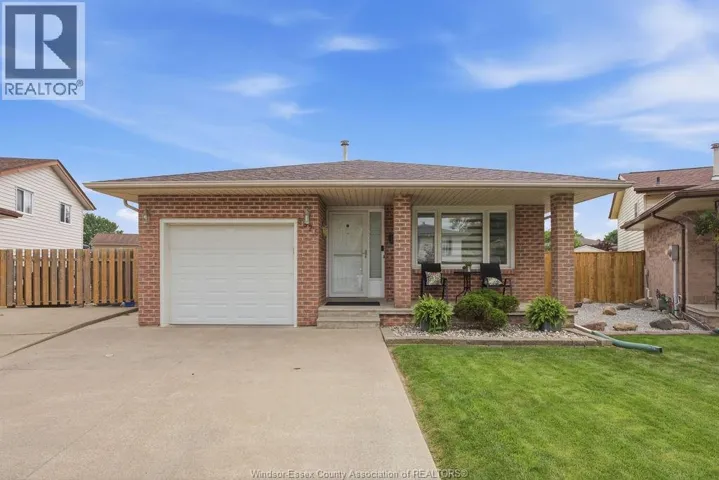 3375 DOLPHIN COURT, Windsor, Ontario N8R2G7
