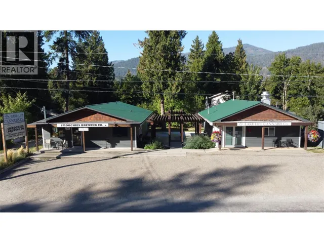 1885 BAKERY FRONTAGE Road, Christina Lake, British Columbia V0H1E0
