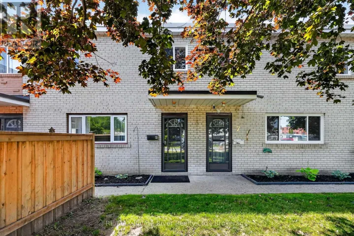 8 - 137 FURNACE STREET, Cobourg, Ontario K9A2E5