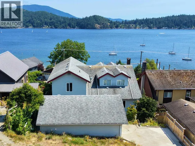 603 MARINE DRIVE, Gibsons, British Columbia V0N1V1