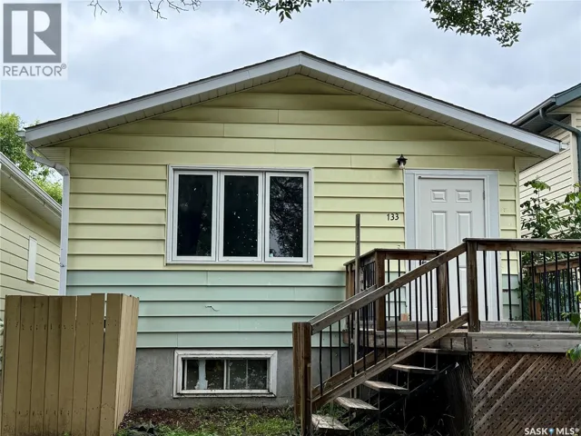 133 L AVENUE S, Saskatoon, Saskatchewan S7M2G0