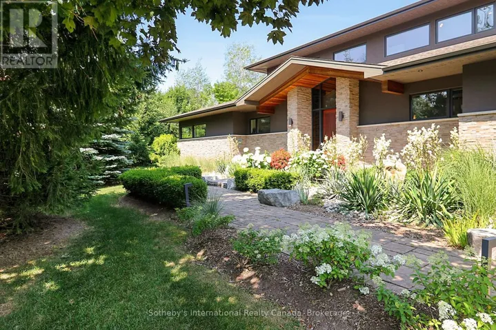 4 HOLLY COURT, Collingwood, Ontario L9Y5G5