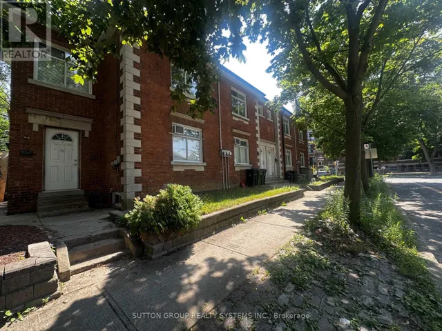 137B CHATHAM AVENUE, Toronto (Blake-Jones), Ontario M4J1K8