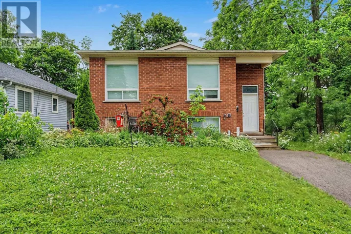 UPPER - 63 GUNN STREET, Barrie (Wellington), Ontario L4M2H4
