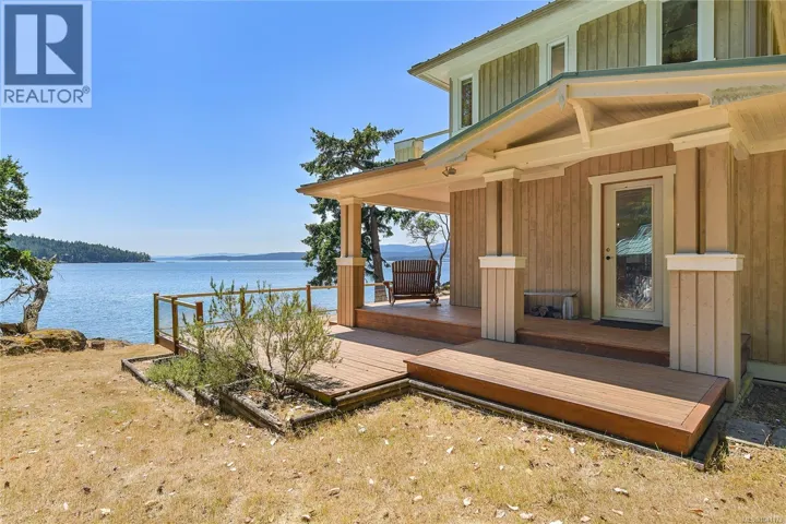 647 Dinner Bay Rd, Mayne Island, British Columbia V0N2J2