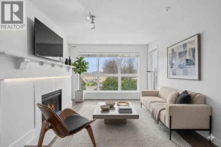 304 5500 LYNAS LANE, Richmond, British Columbia V7C5R5