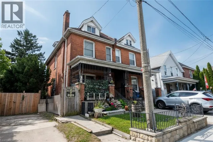 22 PICTON Street E, Hamilton, Ontario L8L3W3